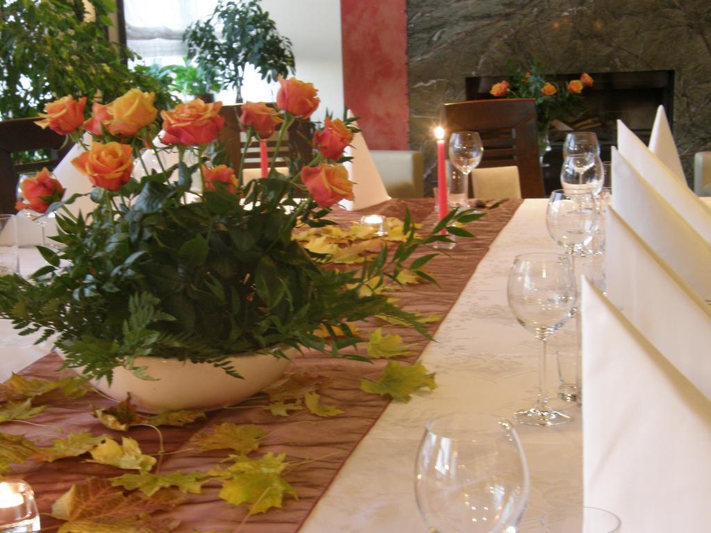 Hotel Gorski Pruszcz Gdański Eksteriør bilde